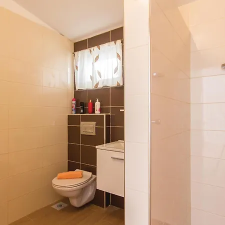 Lovely In With Kitchen בית נופש *