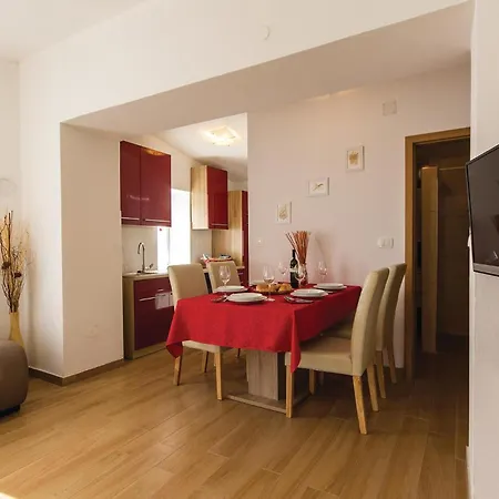 Lovely In With Kitchen Holiday home Hreljici